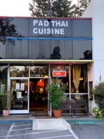 Pad Thai outside