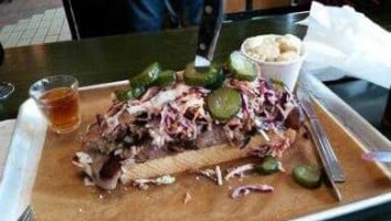 Warpigs Brewpub food