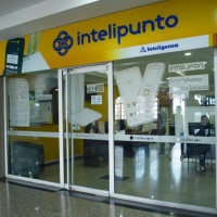 Centro Comercial Las Americas inside