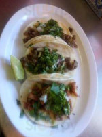 Monarca Taqueria food