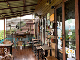 Chang Puak Handcrafted Coffee House inside