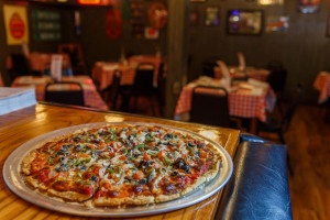 Pizzeria Uno And The Annex food