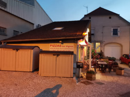 Pizza Les Vignes inside