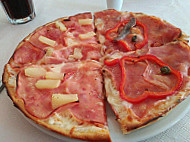 Pizzeria Milanesa food