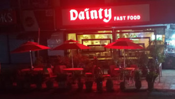 Dainty Fast Food inside