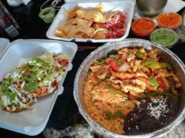 Guilli's Pizza And Mexican Cuisine food