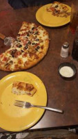 Mazzio's Pizza food