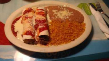 Los 3 Potrillos Mexican food