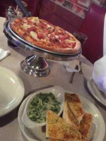Sam Louie's Italian New York Pizzeria food