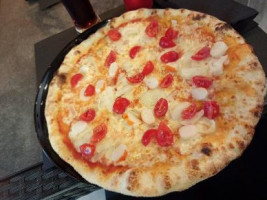 Artigiani Della Pizza food