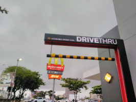 Mcdonald's Old Fort Rd Drive-thru outside