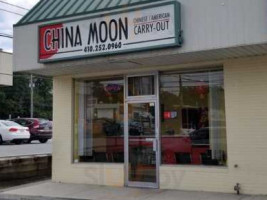 China Moon Carry Out outside