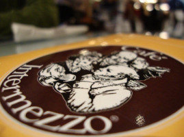 Café Intermezzo inside