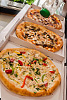 Pizz’italia food