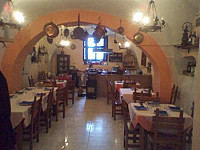 Osteria Ndo' Save'rie Lu Conte inside