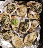 The Full Moon Oyster Jamestown food