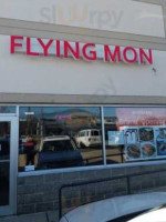 Flying Mon outside