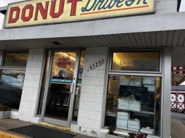 Donut Drive-in outside