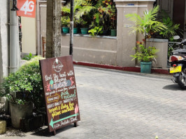 Isle Of Gelato outside