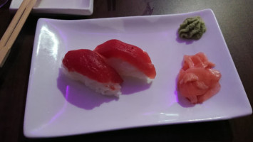 Tenshi Sushi food