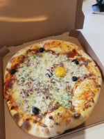 Le Kiosque À Pizzas De Talmont Saint Hilaire food