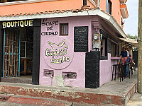 Cafe de Ciudad inside