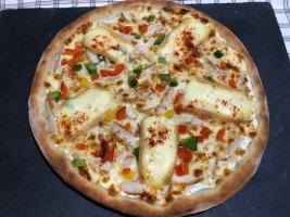 Pizza Montoirine food