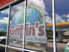 Griffin's Poboy Shoppe outside