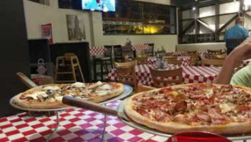 Pizza Fiore Miami Shores food