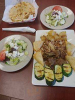 Yannis Gyros And Kebobs food