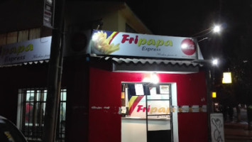 Fripapa outside