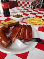 Squeals Wheels Bbq food