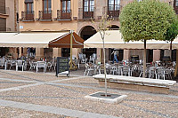 Cafeteria La Plaza 40 inside