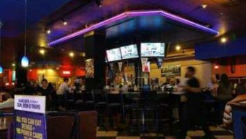 Dave Buster's Westbury food