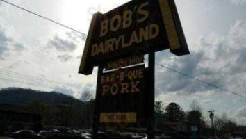 Bob's Dairyland outside