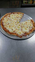 Elkader Pizzeria food