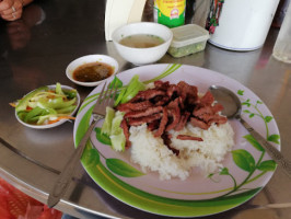Okiday Meanchey food