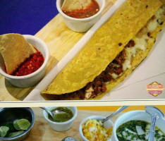 Los Machetes de Irapuato food