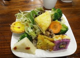 Qin Lian Sushi food