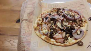 Mod Pizza food