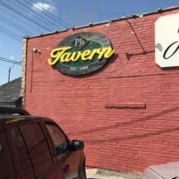 P J's Tavern In Kirkwood food