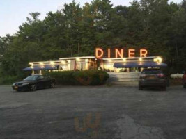 Martindale Chief Diner outside