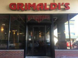 Grimaldi's Pizzeria outside