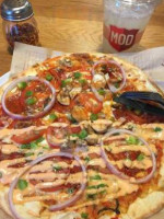 Mod Pizza food