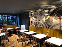 Grand Cafe Prefecture inside