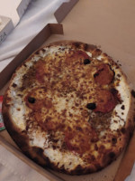 Lou Gardo Pizza La Garde food