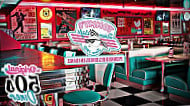 Tommy's Diner Cafe food