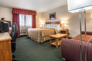 Quality Inn Belgrade Bozeman Yellowstone Airport inside