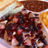 Hog Wild Pit -b-q food