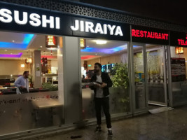 Sushi Jiraiya inside